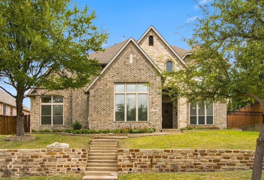 Property photo for 2621 Damsel Cherry Lane, Lewisville, TX