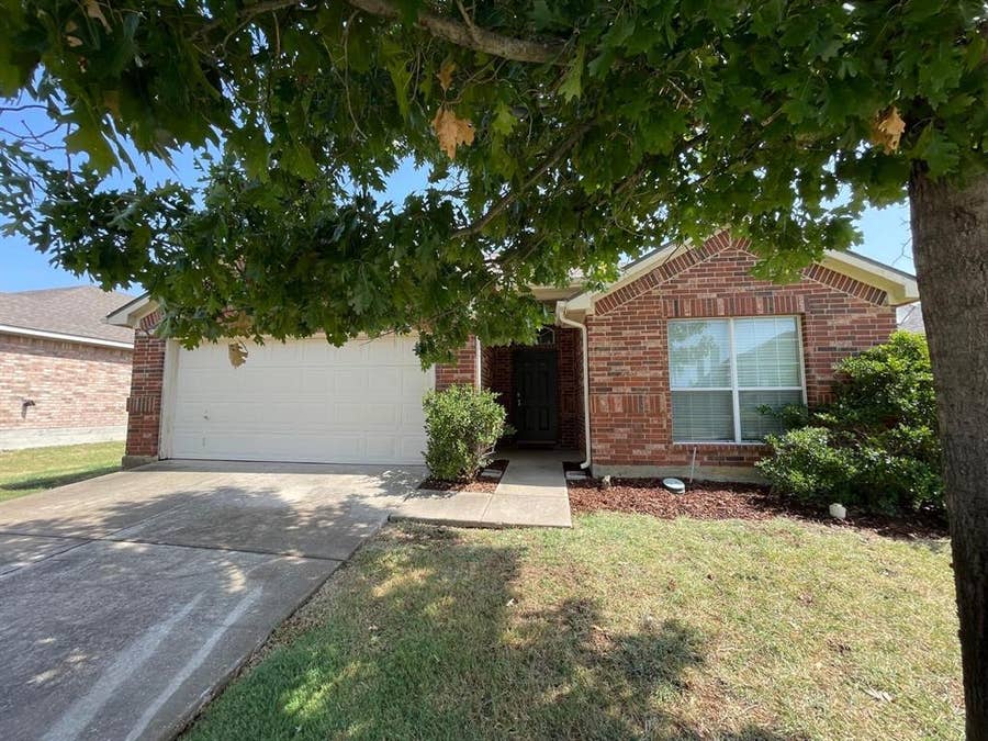 Property photo for 2049 Sunny Side Drive, Little Elm, TX