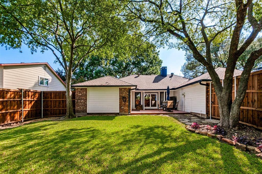 1611 Barclay Drive, Richardson, TX 75081 1611 Barclay Drive, Richardson, TX 75081
