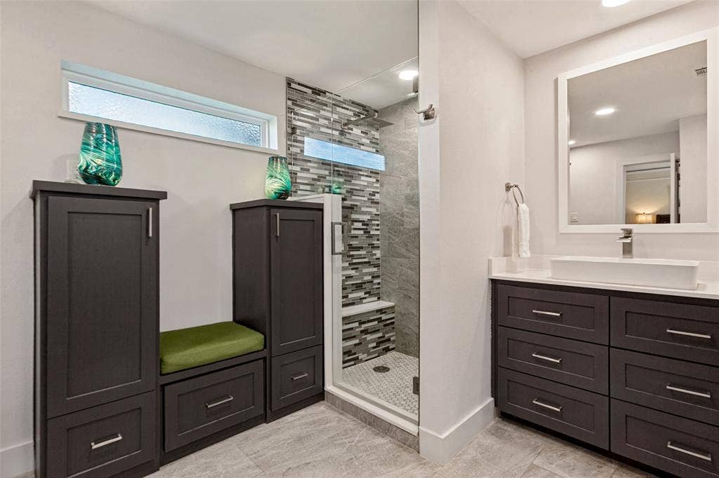 1611 Barclay Drive, Richardson, TX 75081 1611 Barclay Drive, Richardson, TX 75081