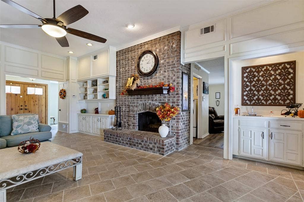 1611 Barclay Drive, Richardson, TX 75081 1611 Barclay Drive, Richardson, TX 75081