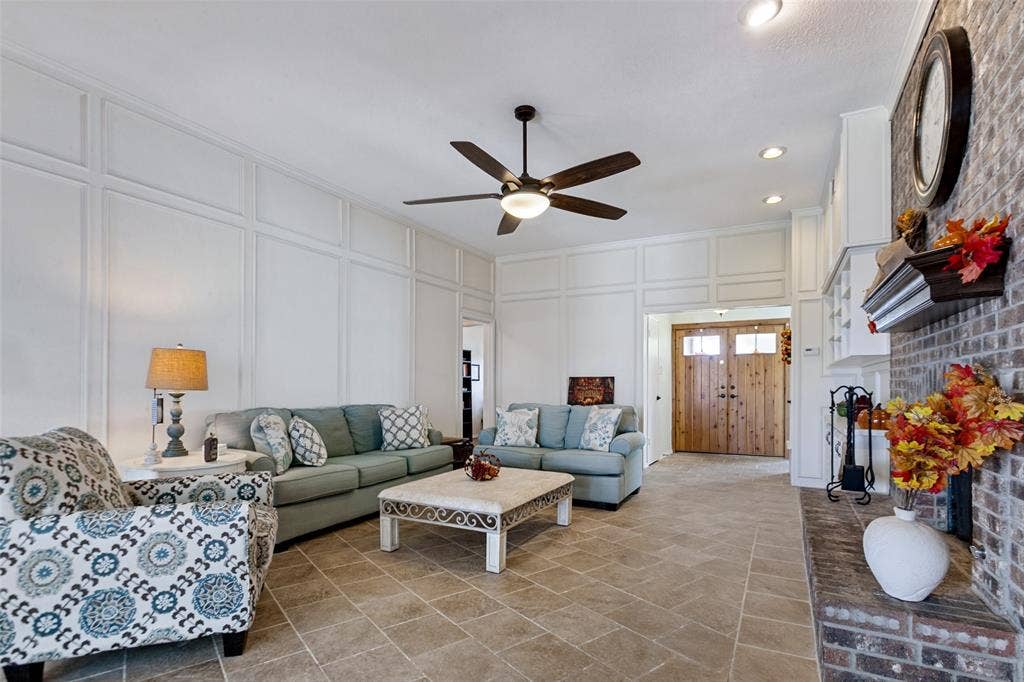 1611 Barclay Drive, Richardson, TX 75081 1611 Barclay Drive, Richardson, TX 75081