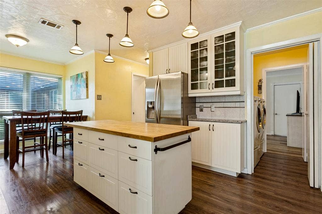 1611 Barclay Drive, Richardson, TX 75081 1611 Barclay Drive, Richardson, TX 75081