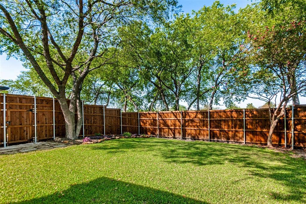 1611 Barclay Drive, Richardson, TX 75081 1611 Barclay Drive, Richardson, TX 75081