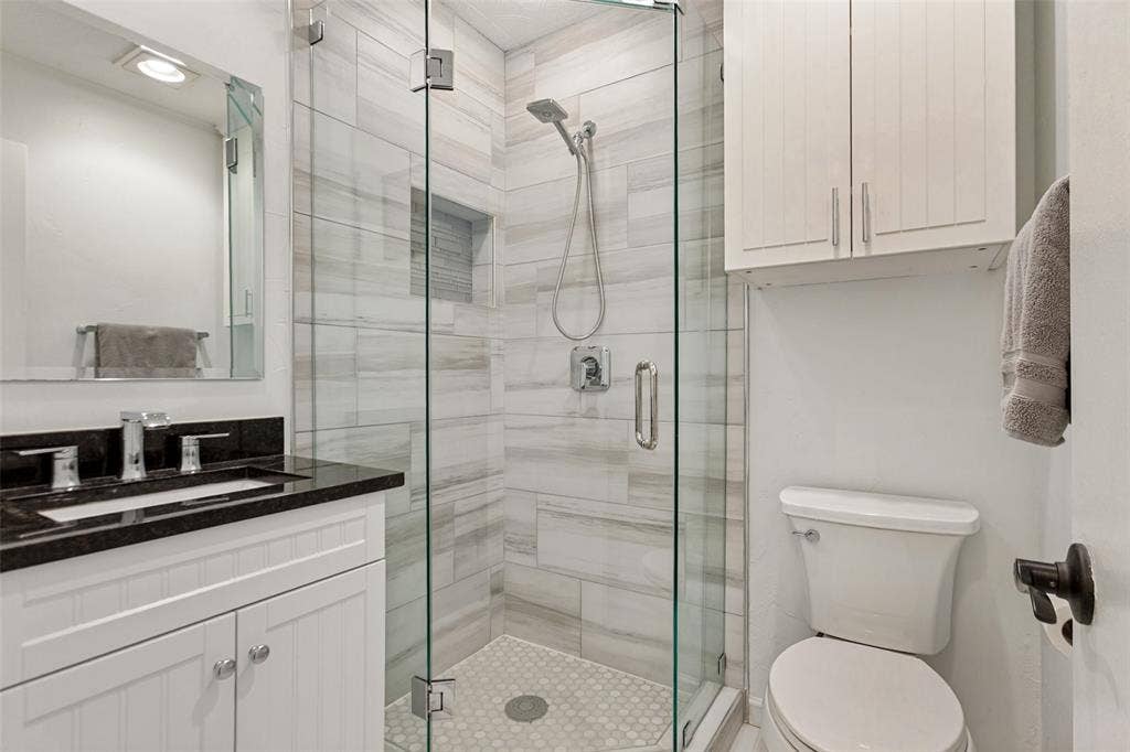 1611 Barclay Drive, Richardson, TX 75081 1611 Barclay Drive, Richardson, TX 75081