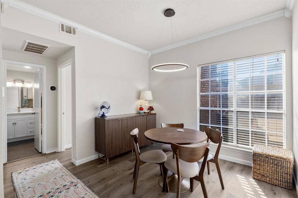3550 Country Square Drive, #111, Carrollton, TX 75006