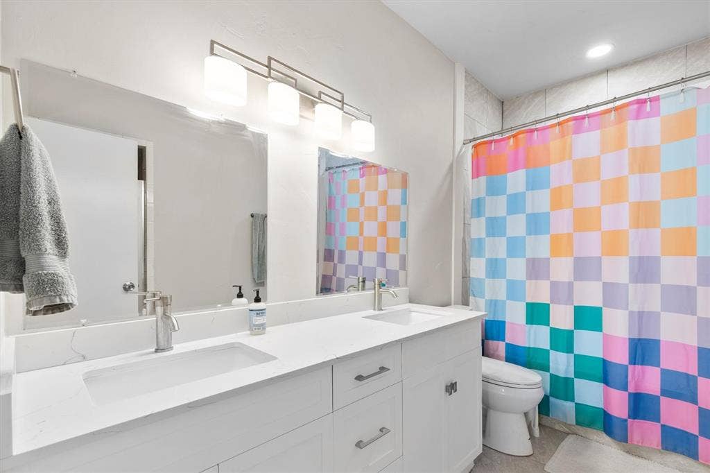 3550 Country Square Drive, #111, Carrollton, TX 75006