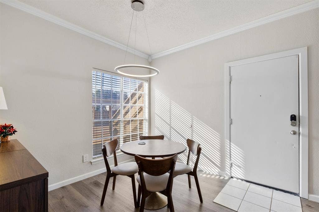 3550 Country Square Drive, #111, Carrollton, TX 75006