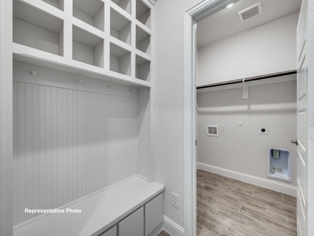 325 Skeen Peak Drive, Springtown, TX 76082 325 Skeen Peak Drive, Springtown, TX 76082