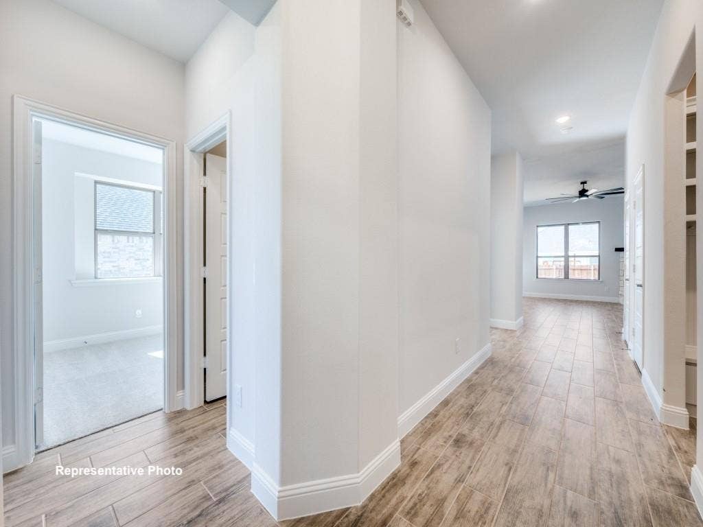 325 Skeen Peak Drive, Springtown, TX 76082 325 Skeen Peak Drive, Springtown, TX 76082