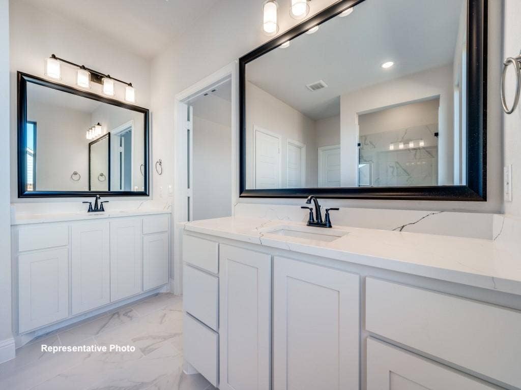 325 Skeen Peak Drive, Springtown, TX 76082 325 Skeen Peak Drive, Springtown, TX 76082