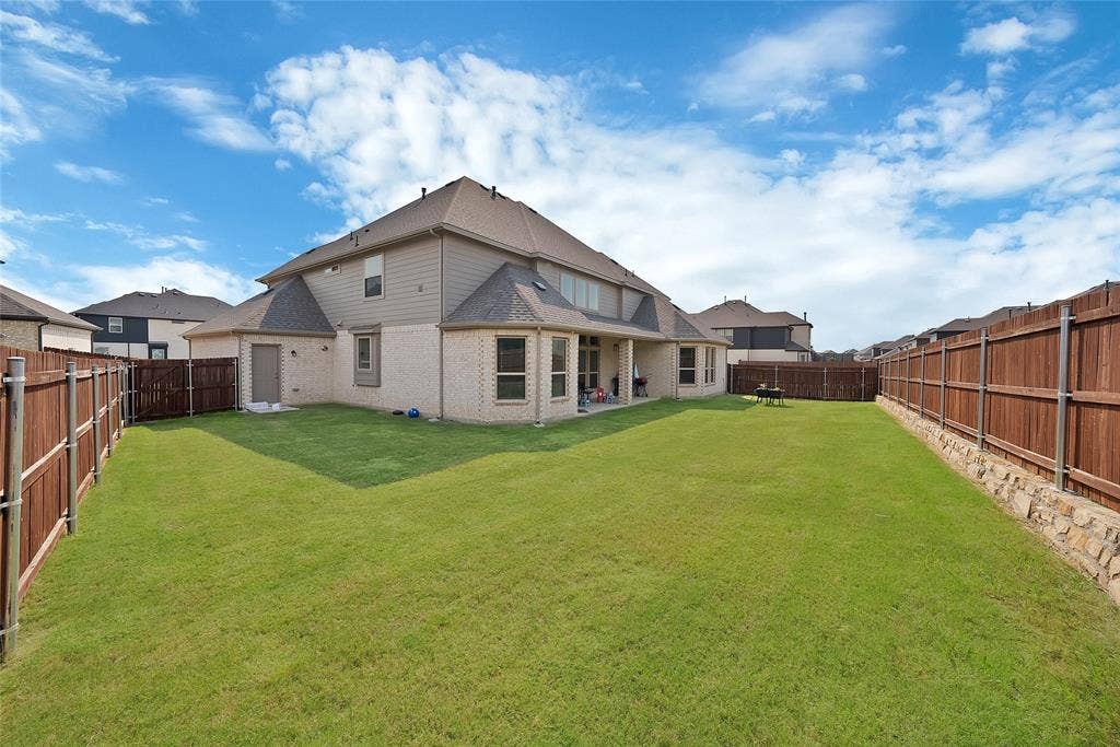 2208 Birdwatch Lane, Mansfield, TX 76084
