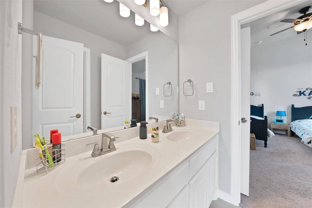 2208 Birdwatch Lane, Mansfield, TX 76084