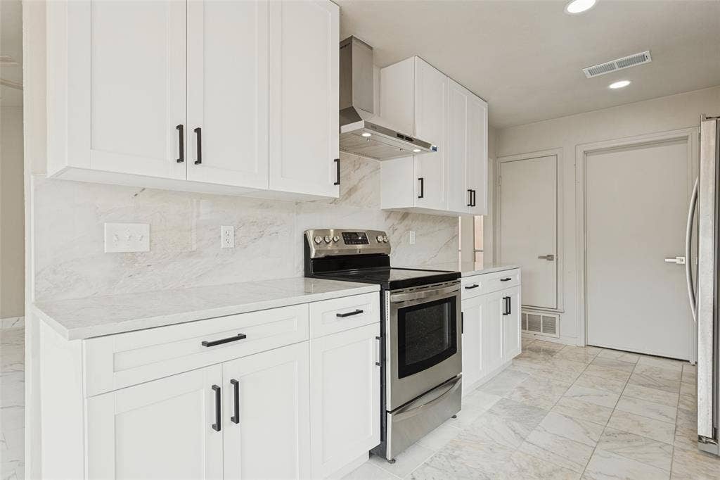 2205 Phoenix Drive, Garland, TX 75040 2205 Phoenix Drive, Garland, TX 75040