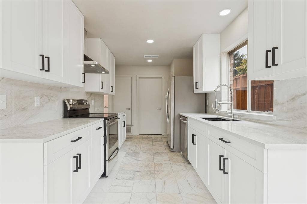 2205 Phoenix Drive, Garland, TX 75040 2205 Phoenix Drive, Garland, TX 75040