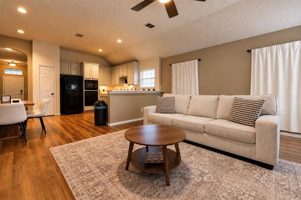 4113 Katy Court, Frisco, TX 75035 4113 Katy Court, Frisco, TX 75035