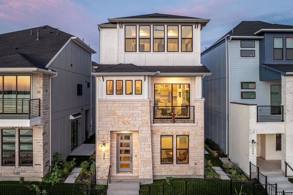 524 Secretariat Drive, Rowlett, TX 75088
