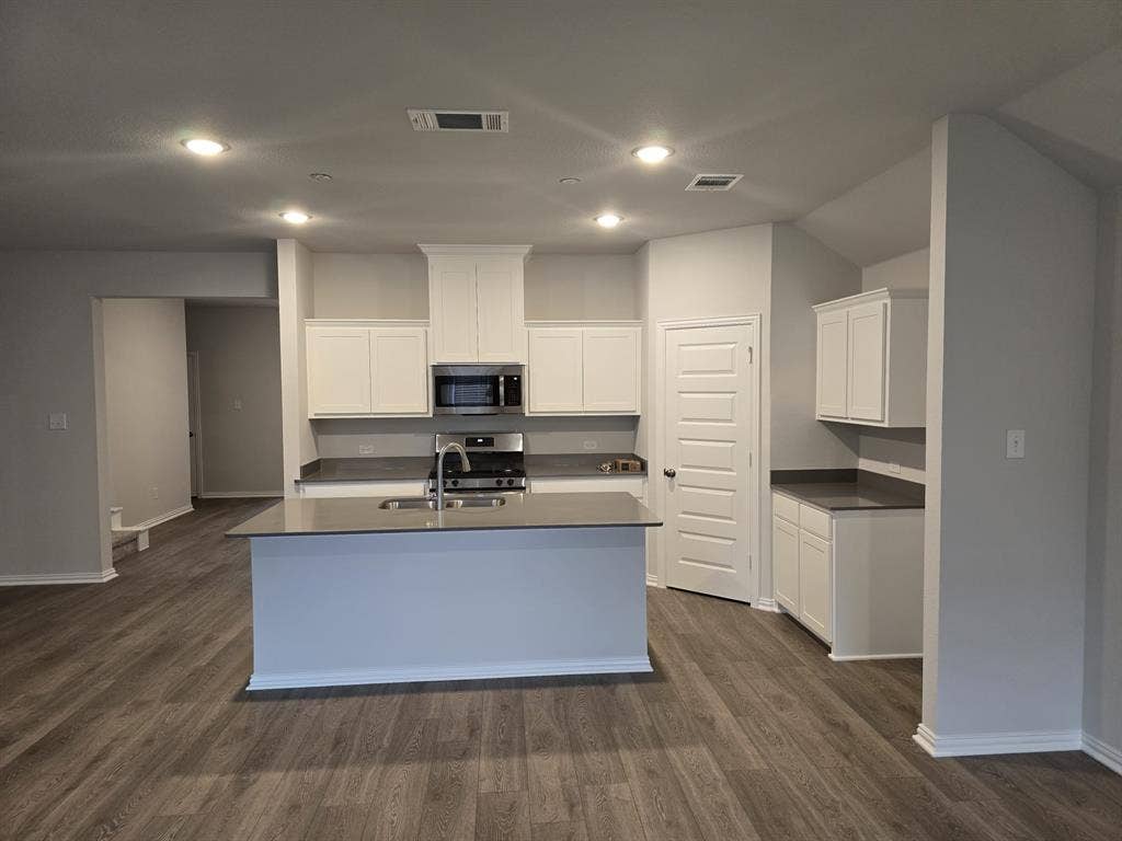 714 Tinsley Meadows Drive, Van Alstyne, TX 75495