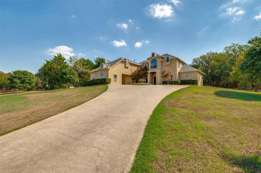 2418 Amberleaf Court, Cedar Hill, TX 75104