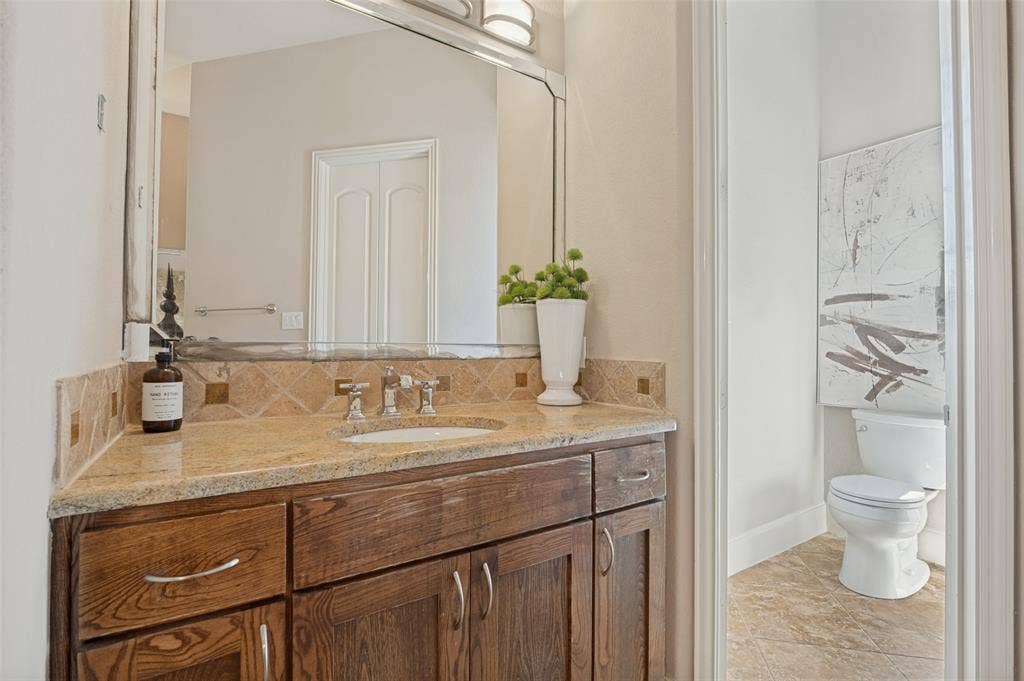 2418 Amberleaf Court, Cedar Hill, TX 75104