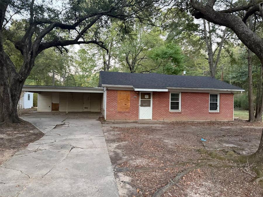 Property photo for 105 Circle Drive, Springhill, LA