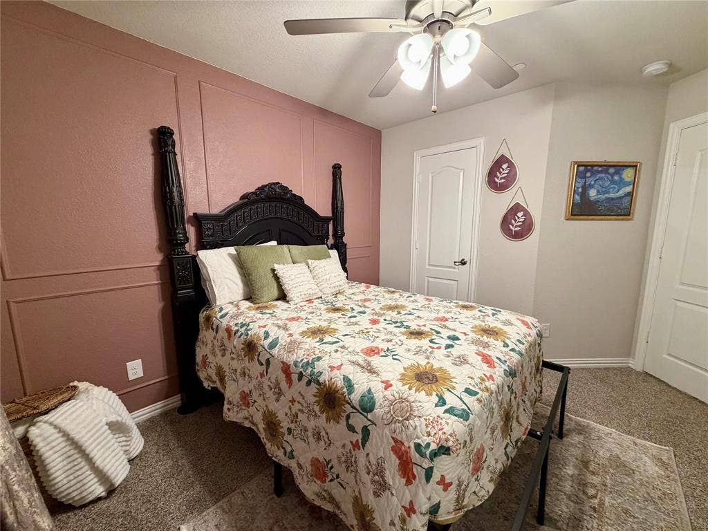 2812 Appaloosa Lane, Mesquite, TX 75150 Accent wall with decorative panel molding