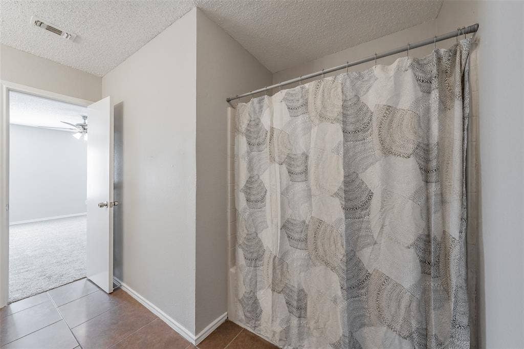 3750 Meadowbrook Drive, Fort Worth, TX 76103 3750 Meadowbrook Drive, Fort Worth, TX 76103