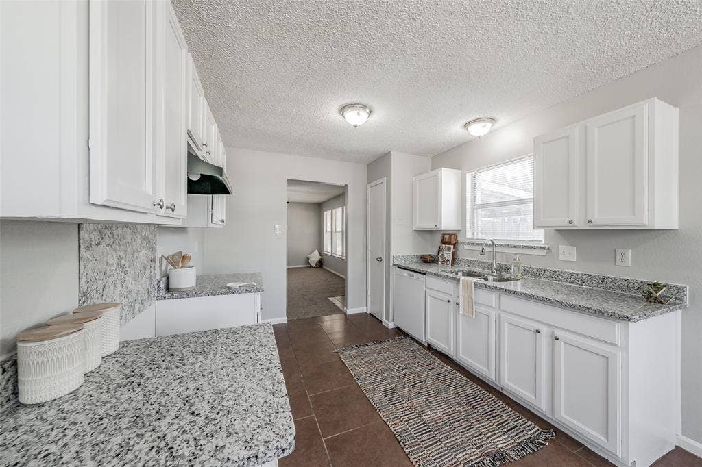 3750 Meadowbrook Drive, Fort Worth, TX 76103 3750 Meadowbrook Drive, Fort Worth, TX 76103