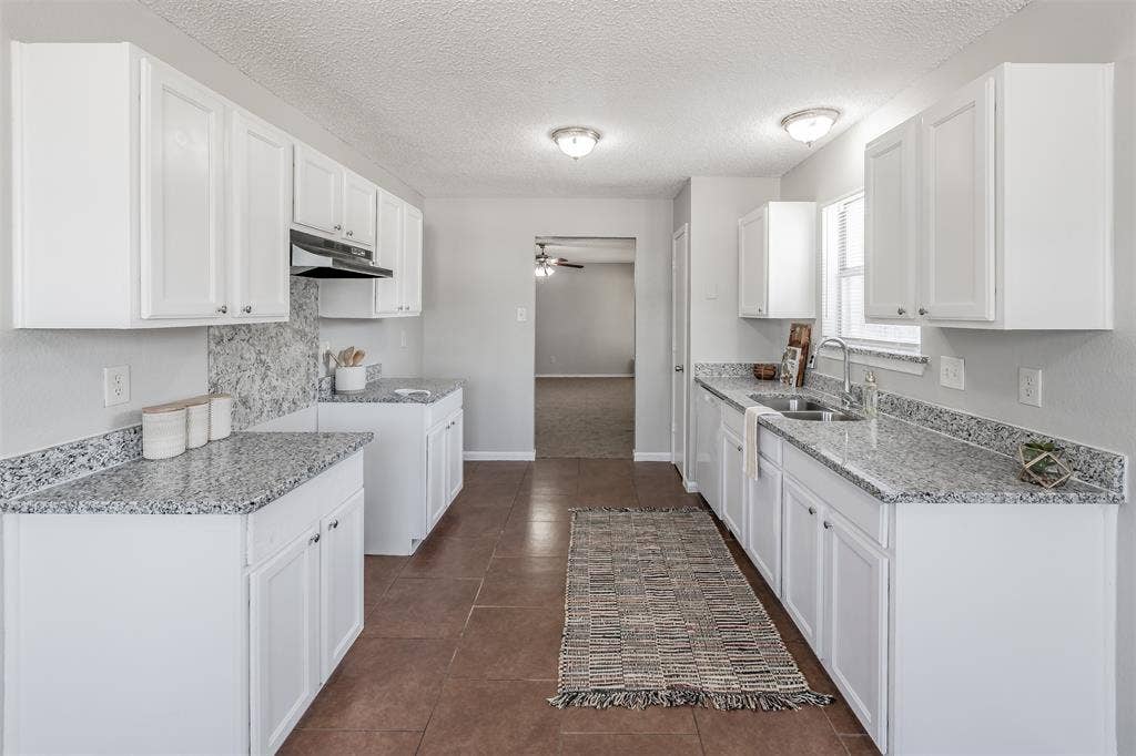3750 Meadowbrook Drive, Fort Worth, TX 76103 3750 Meadowbrook Drive, Fort Worth, TX 76103