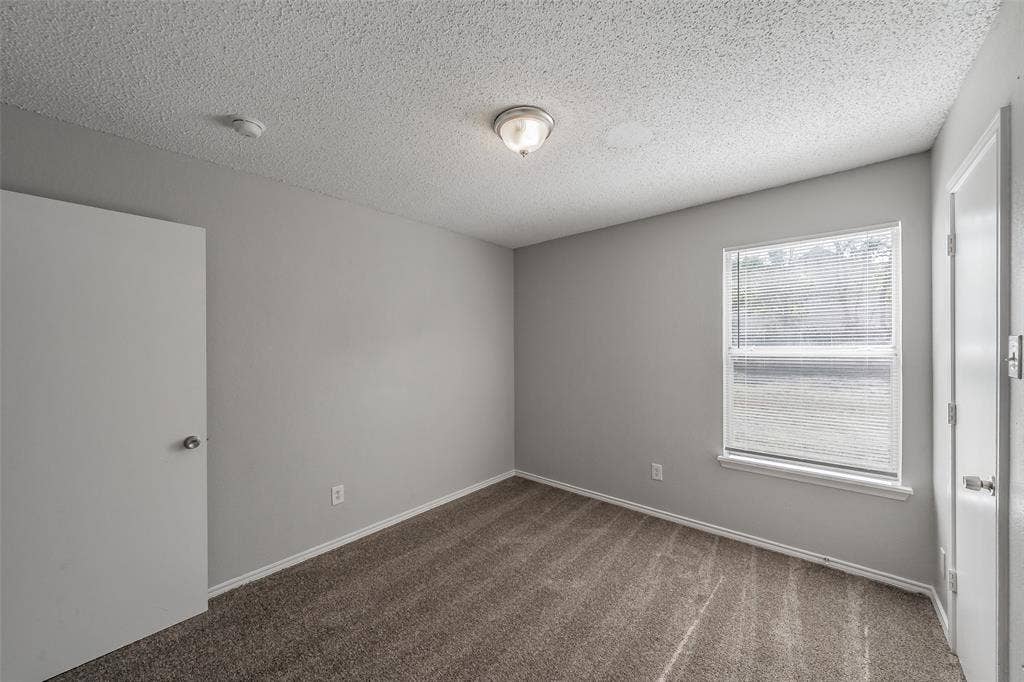 3750 Meadowbrook Drive, Fort Worth, TX 76103 3750 Meadowbrook Drive, Fort Worth, TX 76103