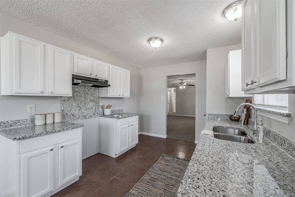 3750 Meadowbrook Drive, Fort Worth, TX 76103 3750 Meadowbrook Drive, Fort Worth, TX 76103