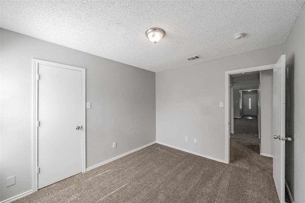 3750 Meadowbrook Drive, Fort Worth, TX 76103 3750 Meadowbrook Drive, Fort Worth, TX 76103