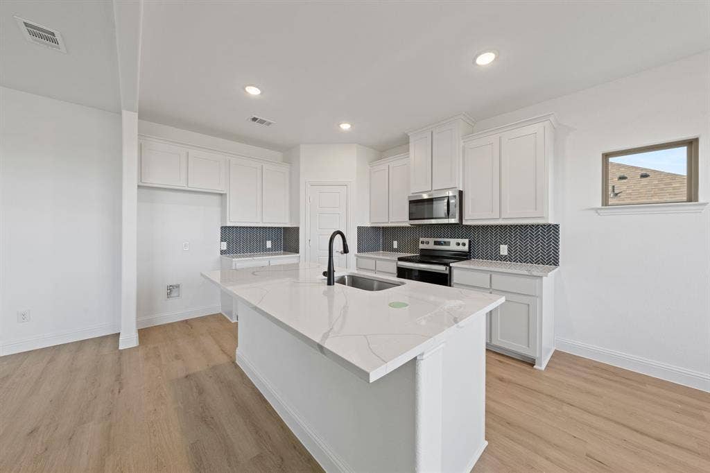 2457 Acacia Road, Cleburne, TX 76059