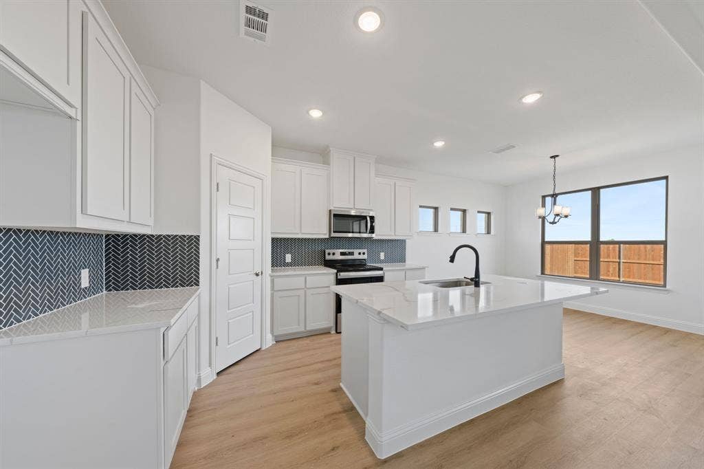 2457 Acacia Road, Cleburne, TX 76059