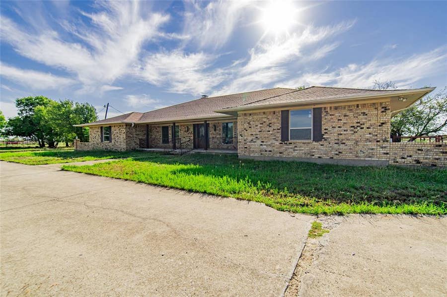 Property photo for 4320 Hickox Road, Rowlett, TX