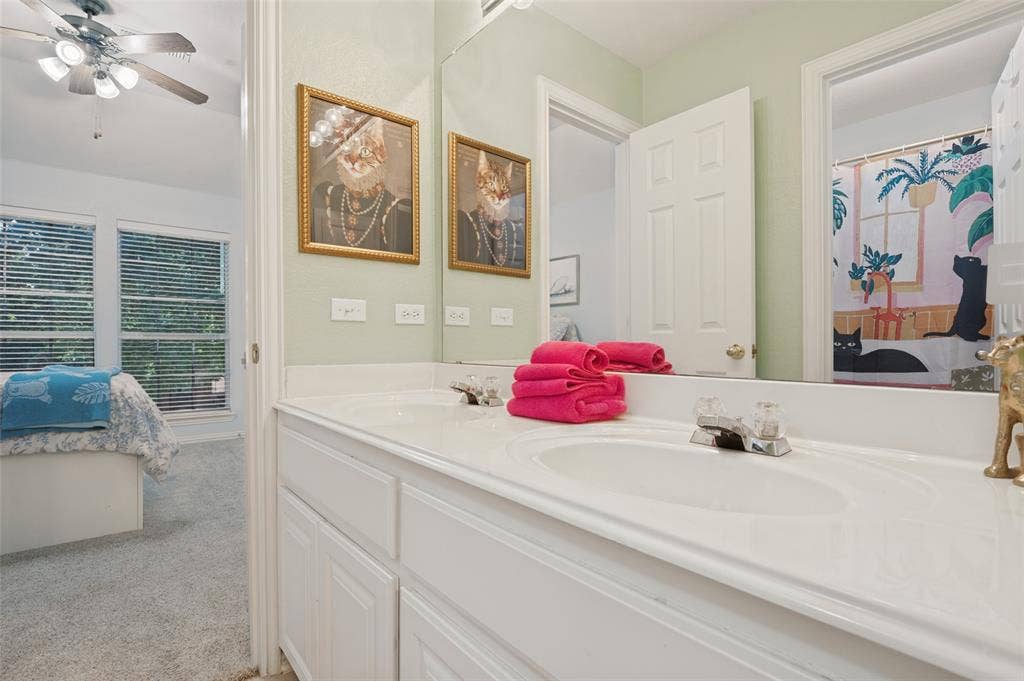 2323 Everton Drive, Arlington, TX 76001