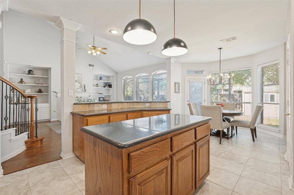 2323 Everton Drive, Arlington, TX 76001