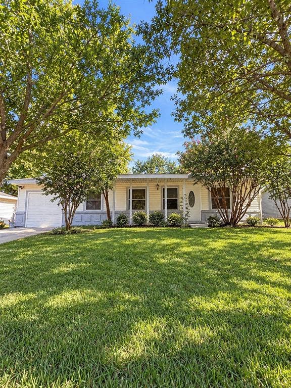 605 Biggs Terrace, Arlington, TX 76010 Exterior Front