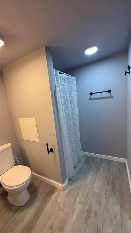 605 Biggs Terrace, Arlington, TX 76010 Second Bathroom