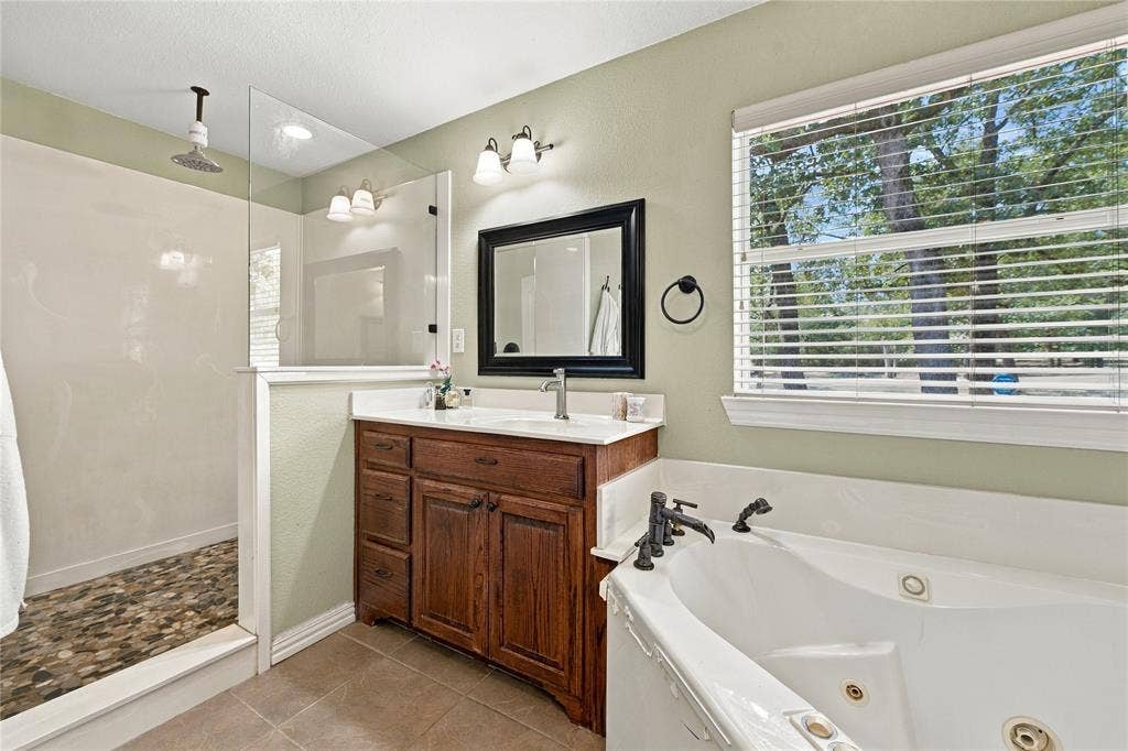 5280 Loma Vista, Malakoff, TX 75148