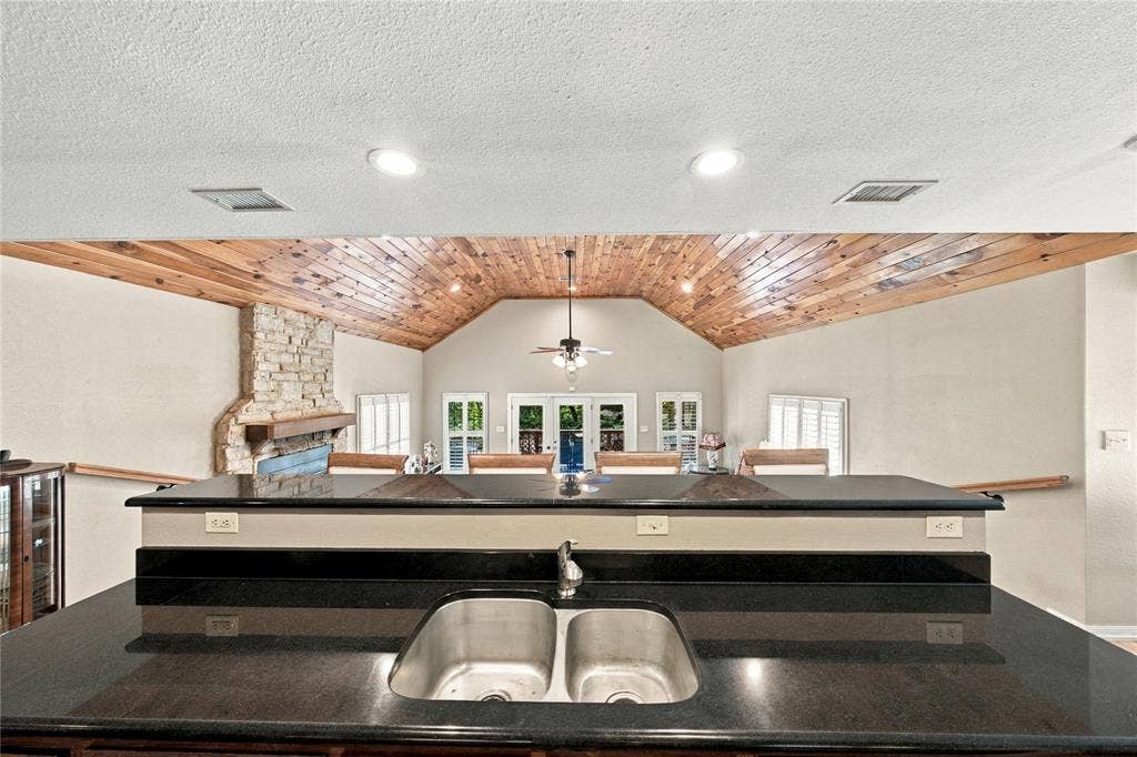 5280 Loma Vista, Malakoff, TX 75148