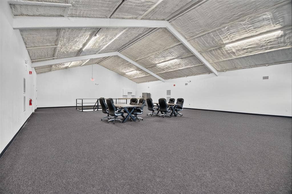 4334 Burleson Retta, Burleson, TX 76028