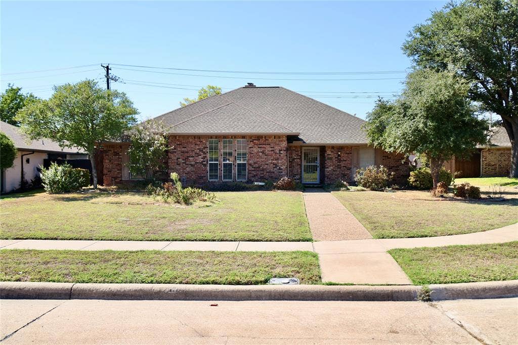 2206 Morning Glory Drive, Richardson, TX 75082