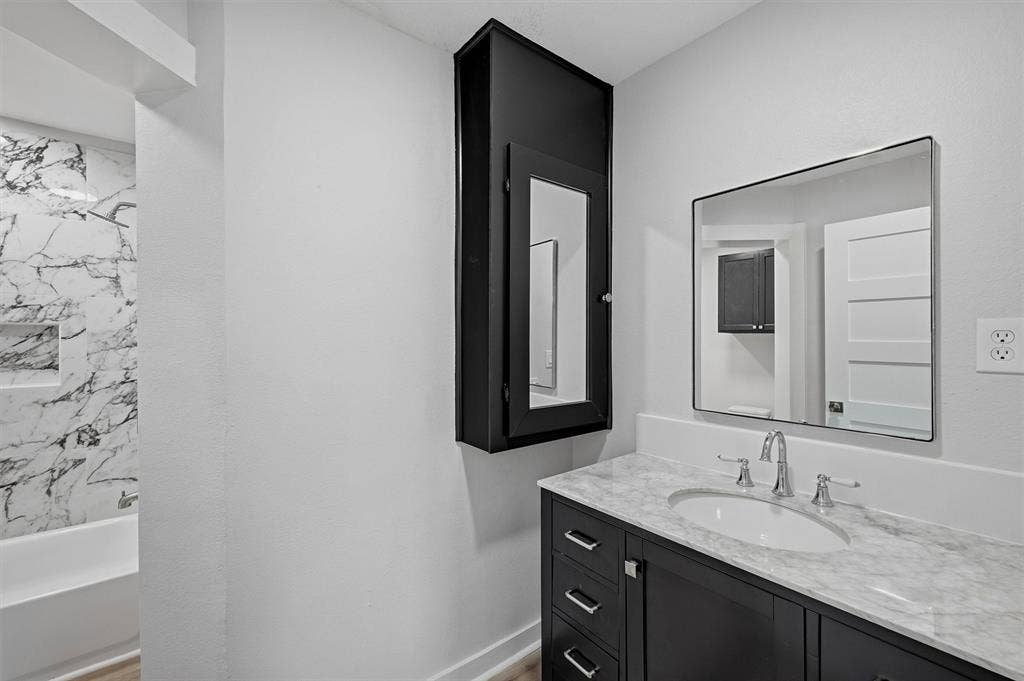 703 E Sears Street, Denison, TX 75021