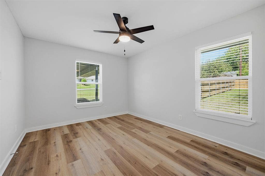 703 E Sears Street, Denison, TX 75021