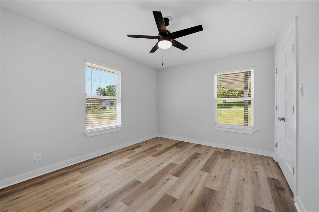 703 E Sears Street, Denison, TX 75021