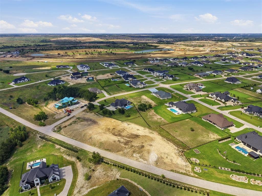 12300 Bella Quinn Drive, Fort Worth, TX 76126 Expansive residential development featuring large plots, established homes with private pools, and new construction