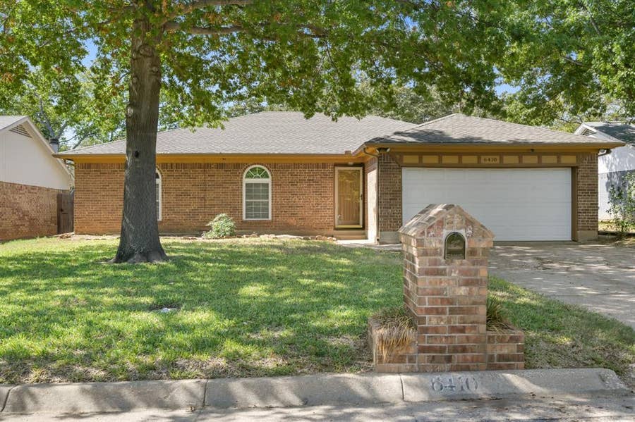 Property photo for 6410 Willow Springs Drive, Arlington, TX