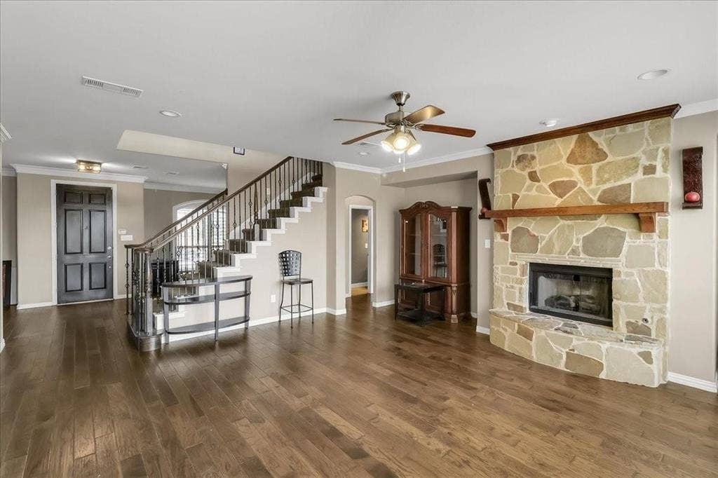 7306 Waterbury Drive, Rowlett, TX 75089 7306 Waterbury Drive, Rowlett, TX 75089