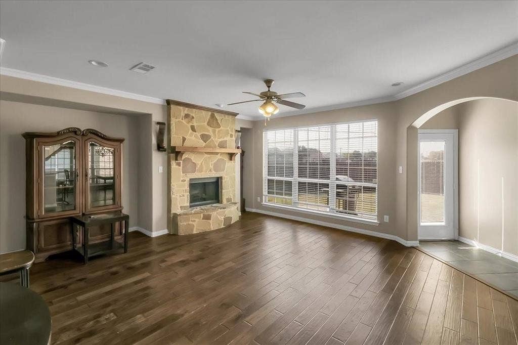 7306 Waterbury Drive, Rowlett, TX 75089 7306 Waterbury Drive, Rowlett, TX 75089